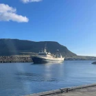 Steintór landar í Hvalba