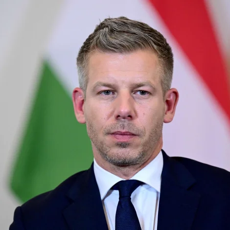 Ungarn: Stjórnarflokkur vil broyta grundlógina