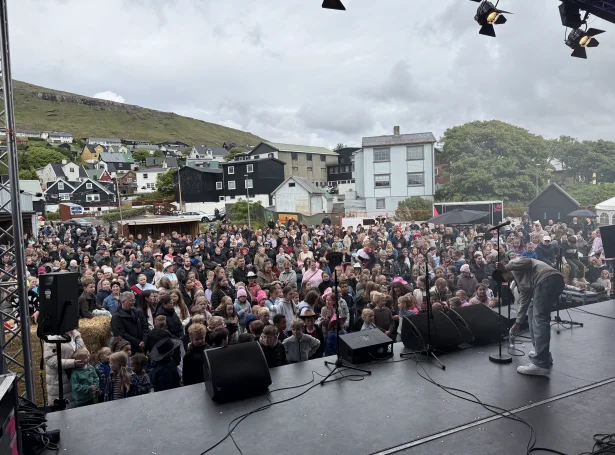 Mynd frá Bassafestivalinum í kvøld