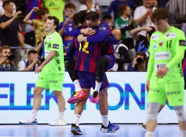 Hákun West av Teigum skoraði tvey mál í finaluni, men tað var ikki nóg mikið: Füchse tapti við trimum móti vælspælandi Barcelona-liði (Mynd: Thilo Schmuelgen/Reuters/Ritzau Scanpix)
