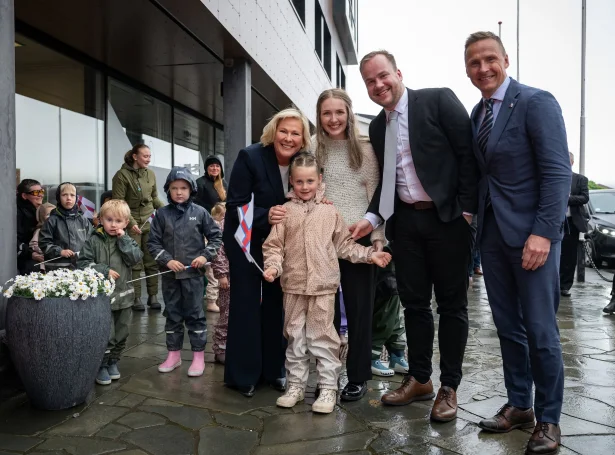 Íslendsku forsetahjúnini saman við føroysku løgmanshjúnunum (Mynd: klaksvik.fo)