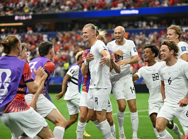 Landsliðsmál nummar 60 hjá Haaland fyri Noreg - higartil tað mest týðandi tí tað sendi landið víðari til HM-áttandapartsfinaluna (Mynd: Paul Ellis/AFP/Ritzau Scanpix)