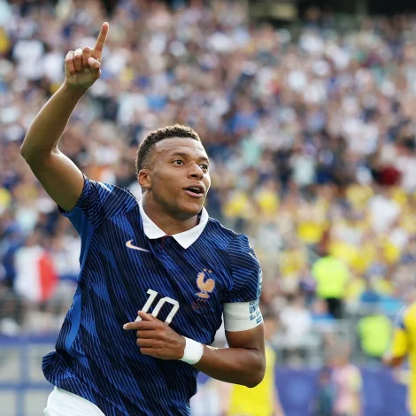 Afrur hetta HM-endaspælið er Mbappé hvasstur (Mynd: Al Bello/AFP/Ritzau Scanpix)