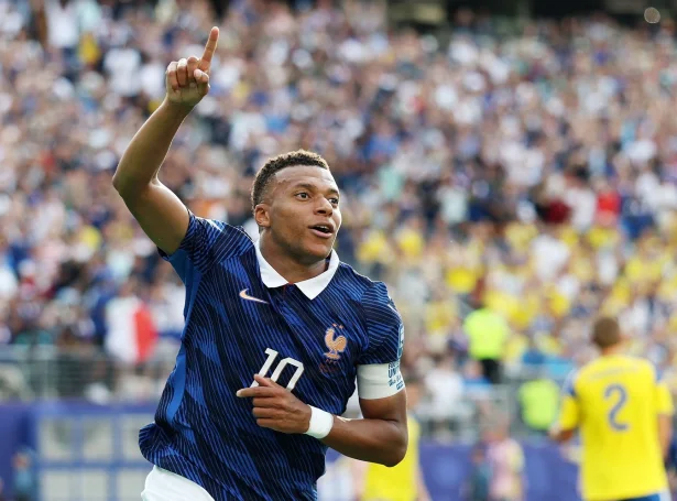 Afrur hetta HM-endaspælið er Mbappé hvasstur (Mynd: Al Bello/AFP/Ritzau Scanpix)