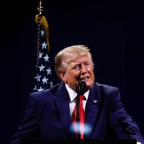 Trump tosað við Putin og Zelenskyj