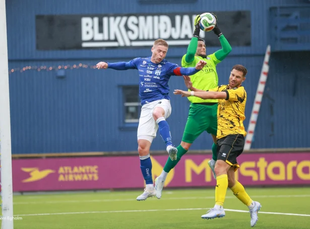 Páll Andrasson Klettskarð skoraði annað málið í dystinum í Klaksvík, sum KÍ vann 2-1. Tað kann gerast nóg mikið fyri at koma víðari í Champions League, men stór avbjóðing bíðari í morgin (Mynd: Sverri Egholm)