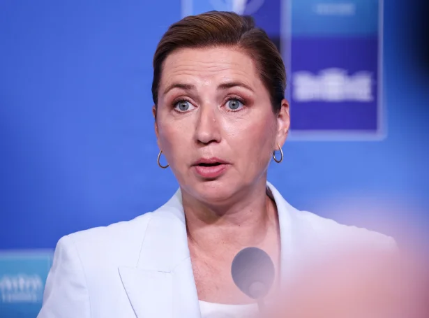 Danski forsætisráðharrin, Mette Frederiksen á tíðindafundi í Ankara í sambandi við Nato-toppfundin (Mynd: Geir Olsen/NTB/Ritzau Scanpix)