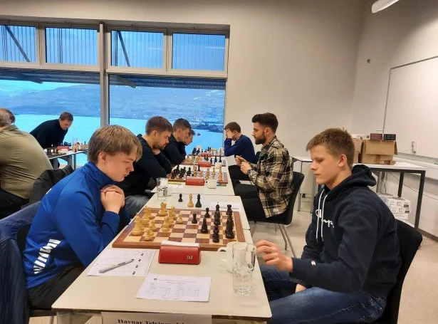 Luitjen Akselsson Apol (vm) og Jón í Horni Nielsen (hm), mynda unga føroyska talvlandsliðið, sum fer á olympiadu í heyst