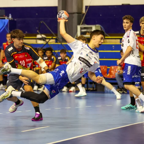 Yvir tíggju mál í miðal higartil frá Boasi á Skipagøtu, sum ikki óvæntað skarar framúr hjá føroyskua U18-liðnum í Serbia (Mynd: Dusan Sandic)