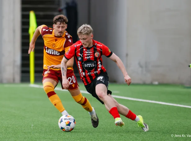 Heini Fossdalsá Sørensen - her móti Motherwell hósdagin, skoraði gott mál til 2-1 móti NSÍ (Mynd: Jens Kr. Vang)