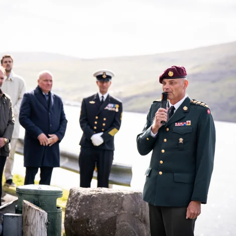 30 ára minningarhald fyri flogvanlukkuna í Selvík