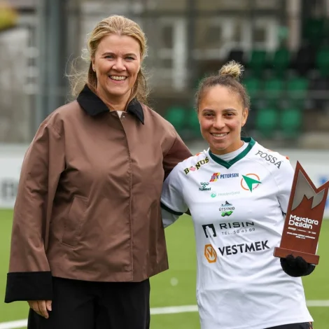 Randi Hilmarsdóttir Thomassen, forkvinna í kvinnunevndini í 07 Vestur, og Evelin Mastropasqua - Mynd: Hans Erik Danielsen