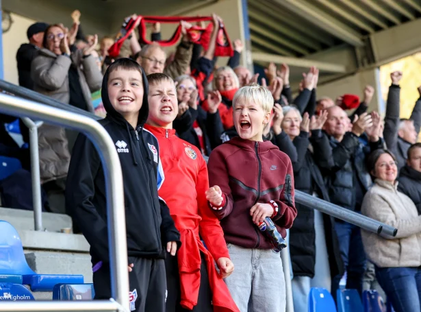 Nógvir fegnir HB'arar eftir fimta sigurin á rað - og ein heldur serstakan (Mynd: Sverri Egholm)