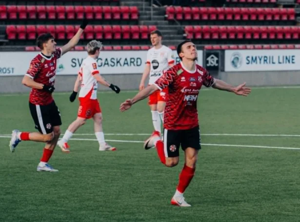 B68 vann á HB í 6. umfari - nú hevur HB vunnið fimm dystir á rað (Mynd: B68/Julia Tarancón Clementsen)