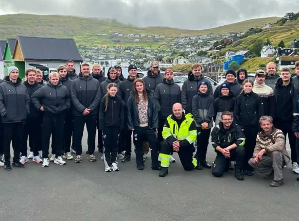 Veðrið var av tí allar besta, hýrurin var góður og fiskiskapurin var nøkulunda (Mynd: vestmanna.fo)