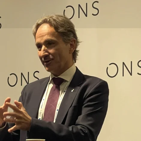 Philippe Mathieu, stjóri fyri altjóða leiting hjá Equinor útilokar ikki, at Equinor fer at víðka um virksemið á Atlantsmótinum millum Føroyar og Hetland, um bretska stjórnin góðkennir Rosebank. Myndir Jan Müller