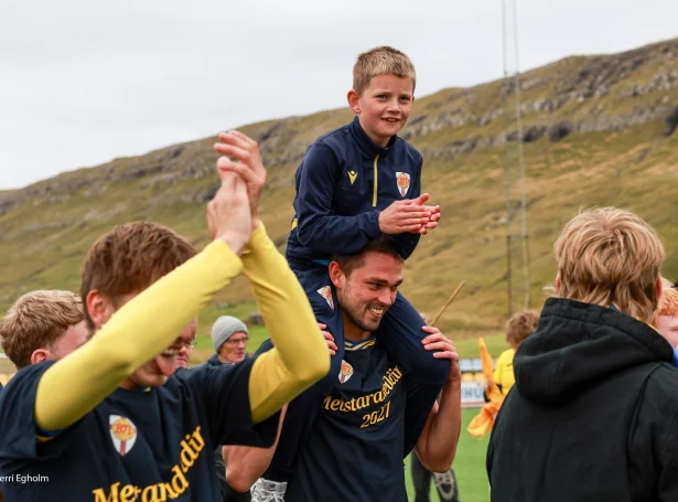 Eftir at hava verið nær við í nógv ár, bragdaði hjá B71 - sjálvt um heili seks umfør eru eftir, er plássið í Meistaradeildini 2026 tryggjað (Mynd: Sverri Egholm)