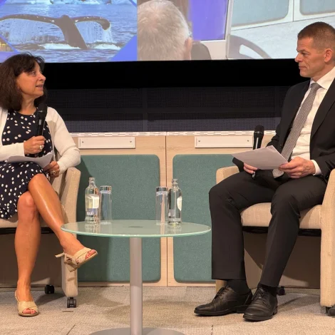 Landsstýrismaðurin tók lut í samrøðu á palli við aðalstjóran í DG Mare, Charlina Vitcheva