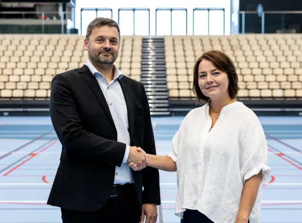 Bárður Kass Nielsen, stjóri í Miðlum, og Gunn Ellefsen, forkvinna í Hondbóltssambandinum