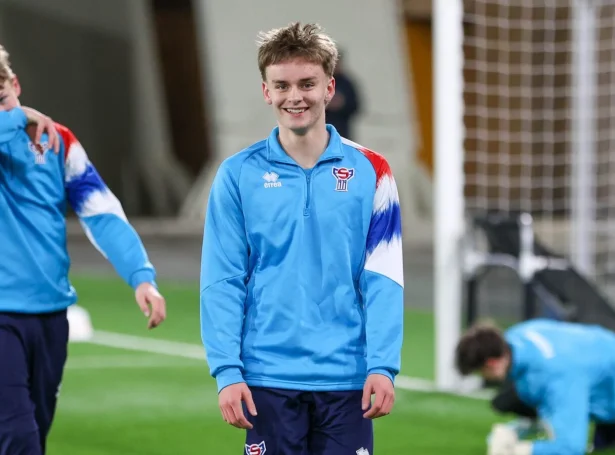 Rósing Sverrason Toyt, sum er komin á besta liðið hjá Víkingi, er ímillum teir 18, ið eru boðsendir til venjingarleguna í Spania (Mynd: Hans Erik Danielsen)