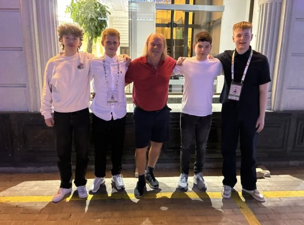 Elias Petersen, Jón í Horni Nielsen, John Rødgaard, Rókur Davidsen og Lutjen Akselson Apol (Mynd: TSF)