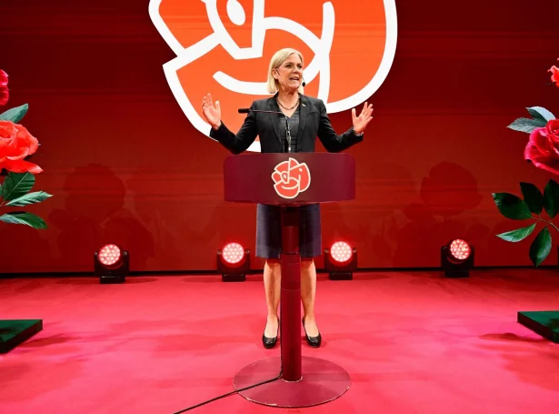 Magdalena Andersson, forkvinna í svenska javnaðarflokkinum, kann nú fara undir at skipa nýggja stjórn í Svøríki (Mynd: Jonas Ekstromer/AFP/Ritzau Scanpix)