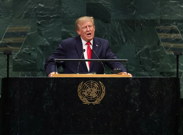 Amerikanski forsetin, Donald Trump helt røðu á ST-aðalfundinum í New York týsdagin (Mynd: Timothy A. Clary/AFP/Ritzau Scanpix)