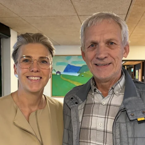 Annika Karlsdóttir Ljósstein og Karl Johansen (Mynd: Klaksvíkar kommuna)