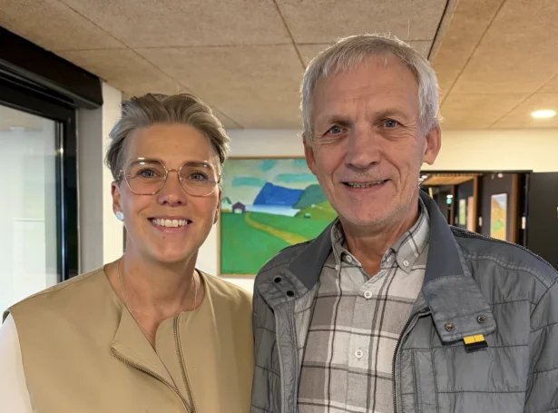 Annika Karlsdóttir Ljósstein og Karl Johansen (Mynd: Klaksvíkar kommuna)