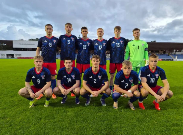 Byrjanarliðið í Estlandi í kvøld - hesir hava nú fyribils sett núverandi U21-landslið á tindin, umframt hildið lív í EM-vónini (Mynd: Fótbóltssamband Føroya)