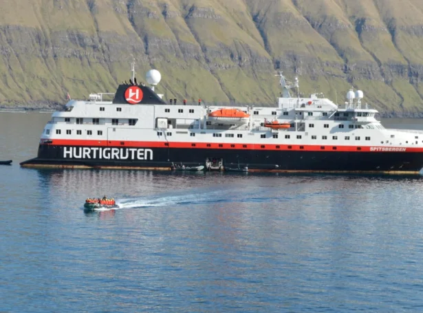 M/V Spitsbergen (Savnsmynd: Runavíkar havn)