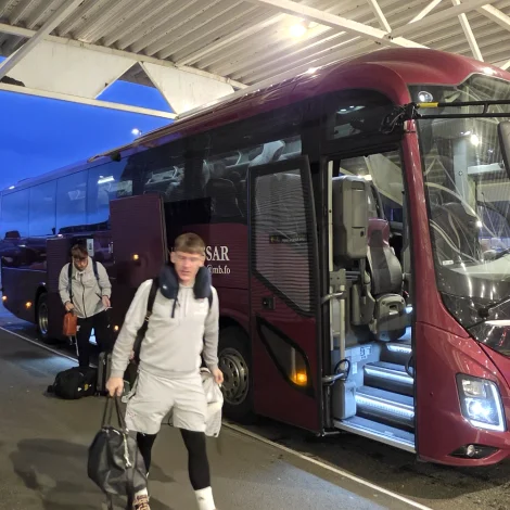 Jóannes Bjartalíð - á veg aftur til Kasakstan. Tað ganga tó nógvir tímar til klaksvíkingurin verður aftur í fjarskotna landinum, har hann dagliga spælir fótbólt (Mynd: Sverri Egholm)