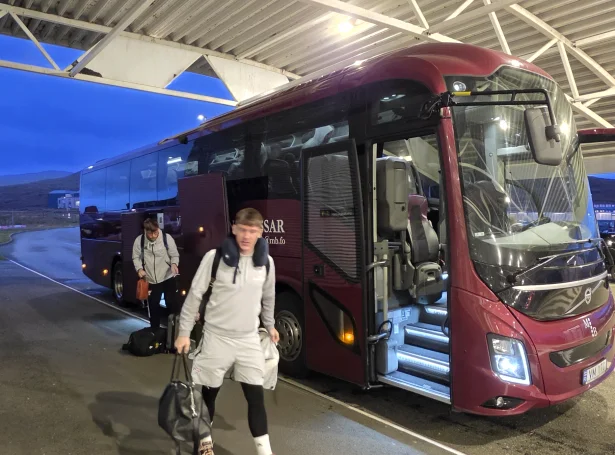 Jóannes Bjartalíð - á veg aftur til Kasakstan. Tað ganga tó nógvir tímar til klaksvíkingurin verður aftur í fjarskotna landinum, har hann dagliga spælir fótbólt (Mynd: Sverri Egholm)