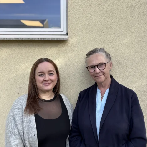 Ungdómsráðgevin og forkvinnan í Sinnisbata: Gunnvá Árnadóttir Djurhuus og Súsanna Olsen (Mynd: Sinnisbati)