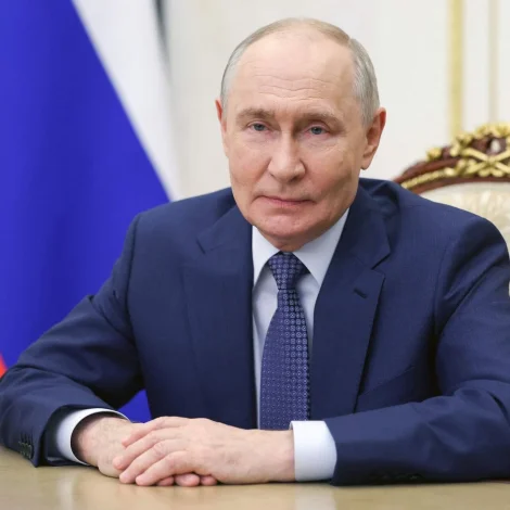 Russiski forsetin, Vladimir Putin sigur, at Russland er til reiðar at veita amerikanska og altjóða marknaðinum olju (Mynd: Vyacheslav Prokofyev/AFP/Ritzau Scanpix)