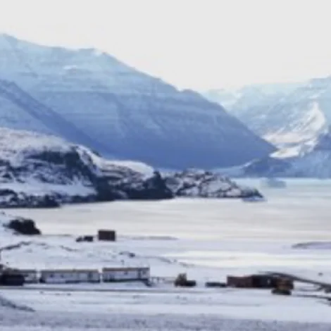 Seinast borað varð eftir olju á landi í Grønlandi var í 1996.