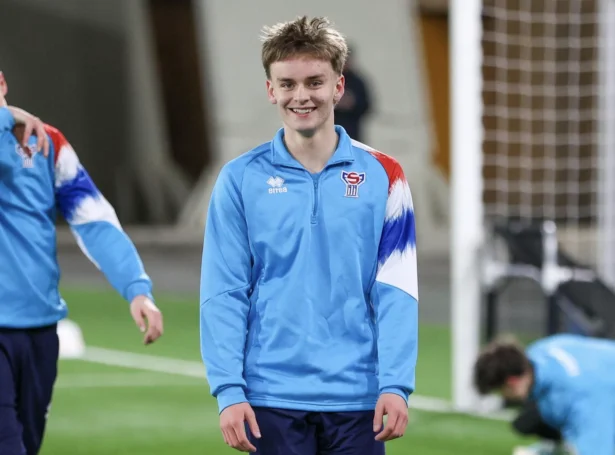 Rósing Sverrason Toyt úr Víkingi er millum teir 18, ið er úttikin til U17-landsliðið (Mynd: Hans Erik Danielsen/FSF)