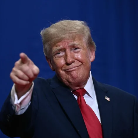Amerikanski forsetin, Donald Trump fanst at Noregi á veljarafundi í Michigan í gjár (Mynd: Brendan Smialowski/AFP/Ritzau Scanpix)