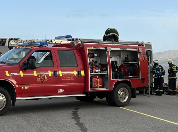 - Verandi bilur hevur verið okkum í Vestmanna og grannabygdunum góður, men nú er ymiskt farið at bila, umframt at summir eykalutir ikki longur eru til at fáa hendur á (Mynd: vestmanna.fo)